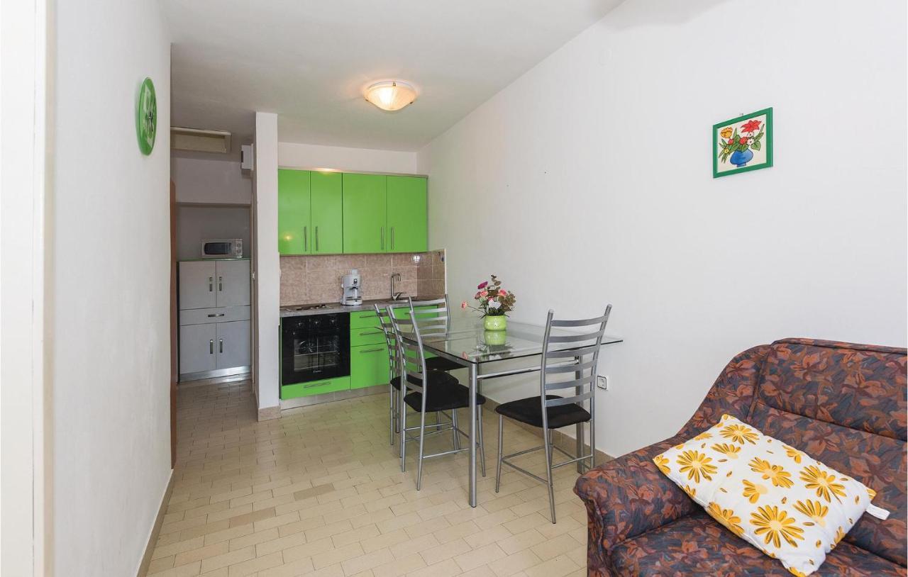 Beautiful Apartment In Rogoznica With Wifi Exteriér fotografie