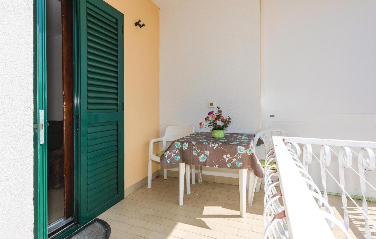 Beautiful Apartment In Rogoznica With Wifi Exteriér fotografie