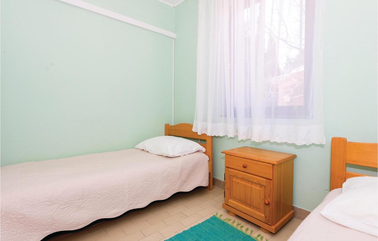 Beautiful Apartment In Rogoznica With Wifi Exteriér fotografie