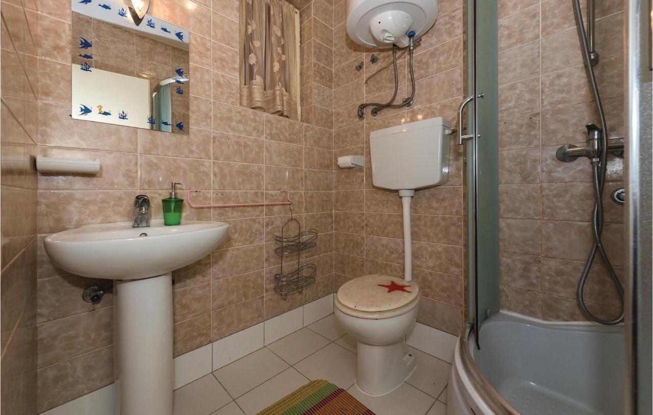 Beautiful Apartment In Rogoznica With Wifi Exteriér fotografie