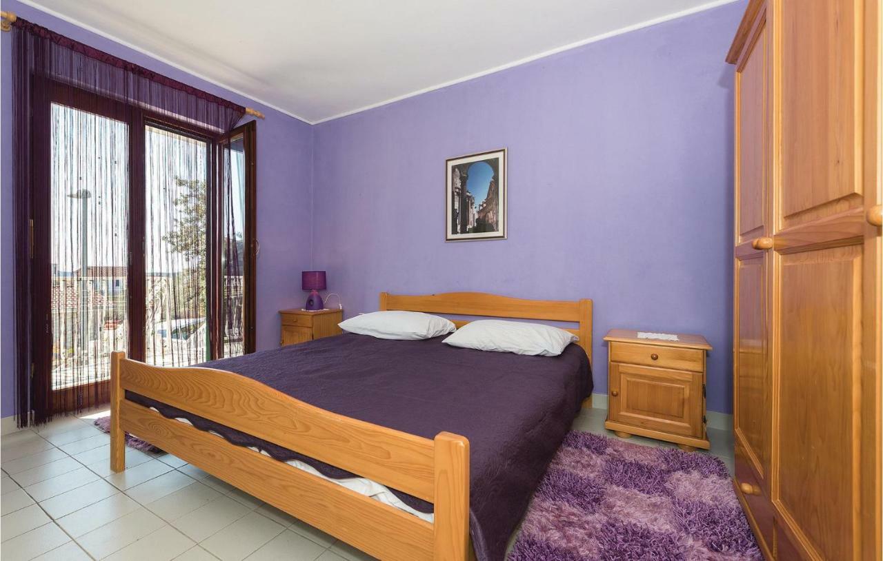 Beautiful Apartment In Rogoznica With Wifi Exteriér fotografie